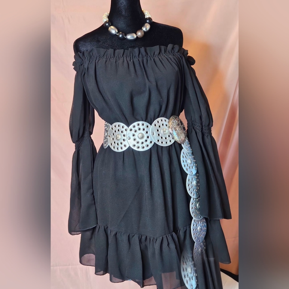 LAVISH SOCIETY Black Off-Shoulder Ruffle Mini Dress - Size M 🖤